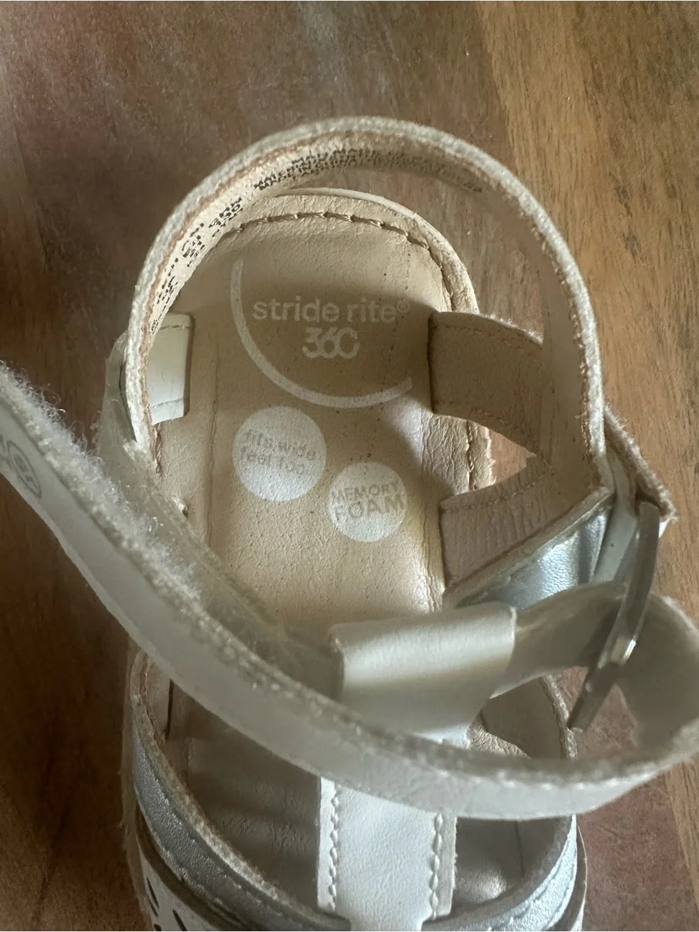 Stride Rite 360 Toddler Girls White & Silver Sandals Size 5 Hook & Loop - Picture 5 of 7